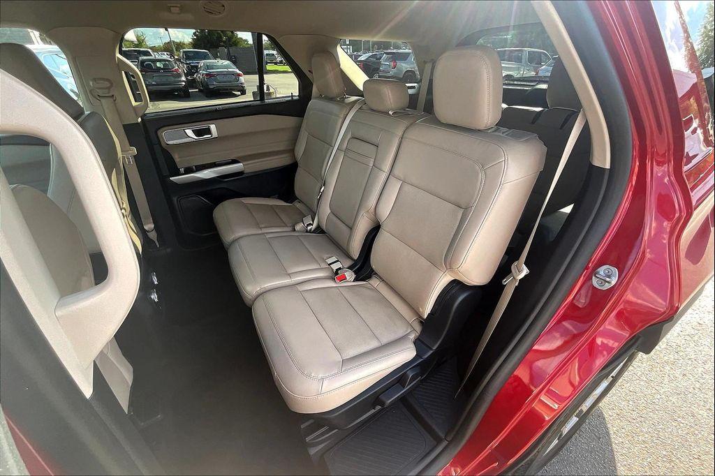 used 2024 Ford Explorer car, priced at $32,082