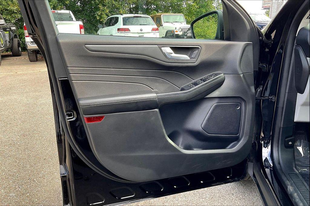 used 2024 Ford Escape PHEV car, priced at $29,200