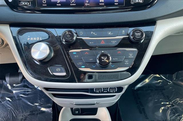 used 2023 Chrysler Pacifica car, priced at $23,694
