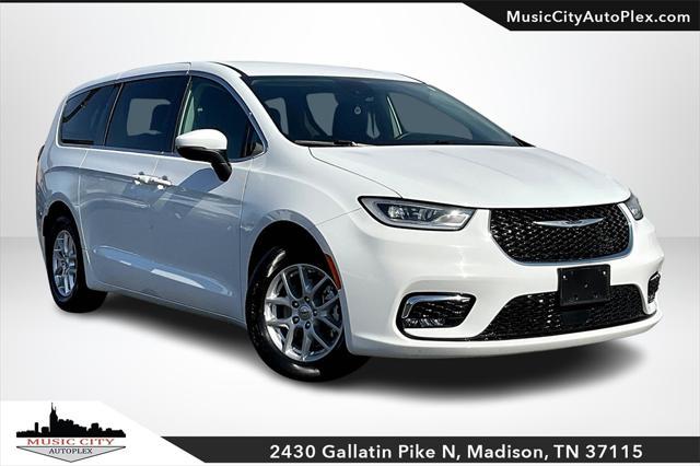 used 2023 Chrysler Pacifica car, priced at $23,694