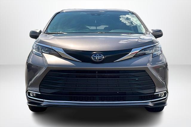 used 2023 Toyota Sienna car, priced at $43,953