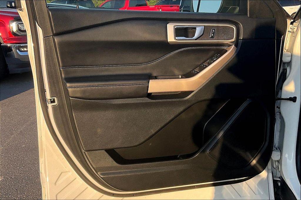 used 2023 Ford Explorer car, priced at $25,632