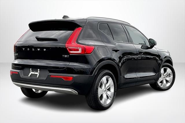 used 2022 Volvo XC40 car, priced at $20,518