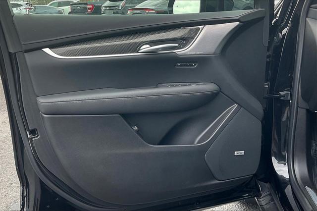 used 2021 Cadillac XT5 car, priced at $31,334