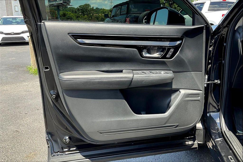 used 2024 Honda CR-V car, priced at $27,086