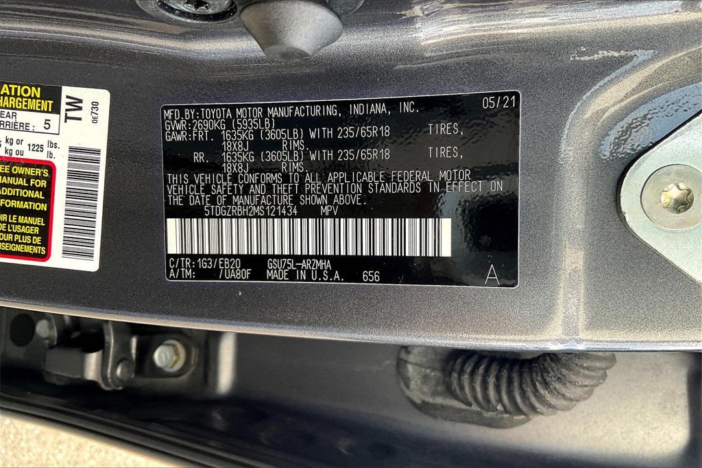 used 2021 Toyota Highlander car, priced at $30,422