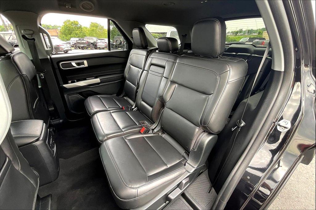 used 2024 Ford Explorer car, priced at $28,089