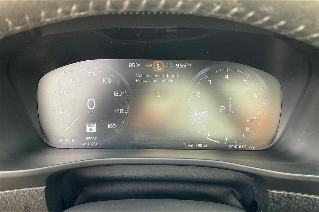 used 2021 Volvo XC40 car, priced at $23,559