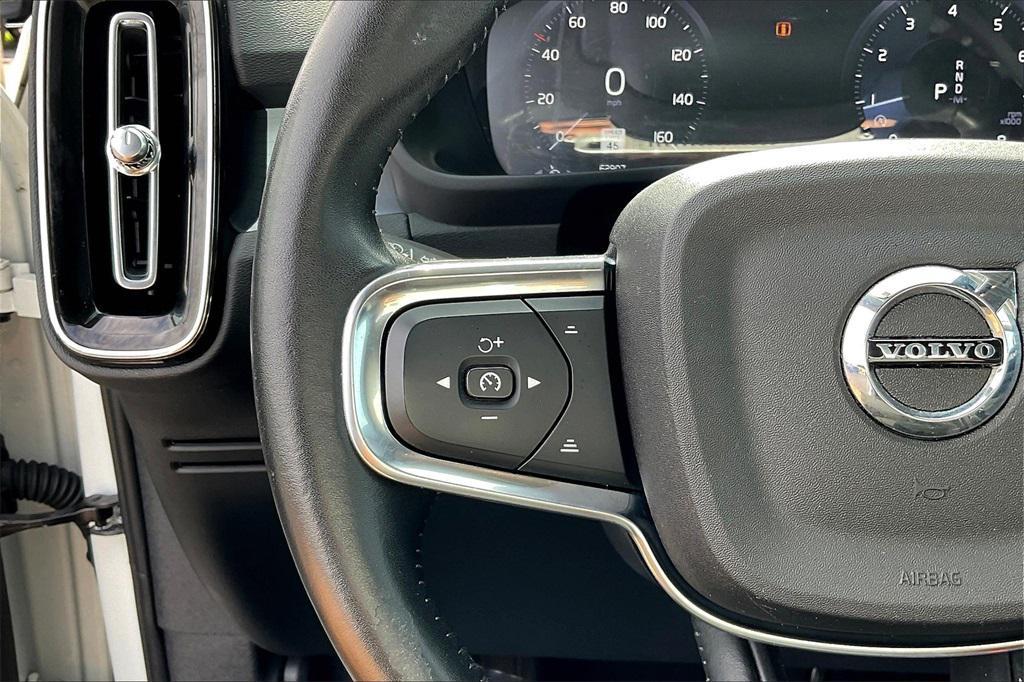 used 2021 Volvo XC40 car, priced at $23,559
