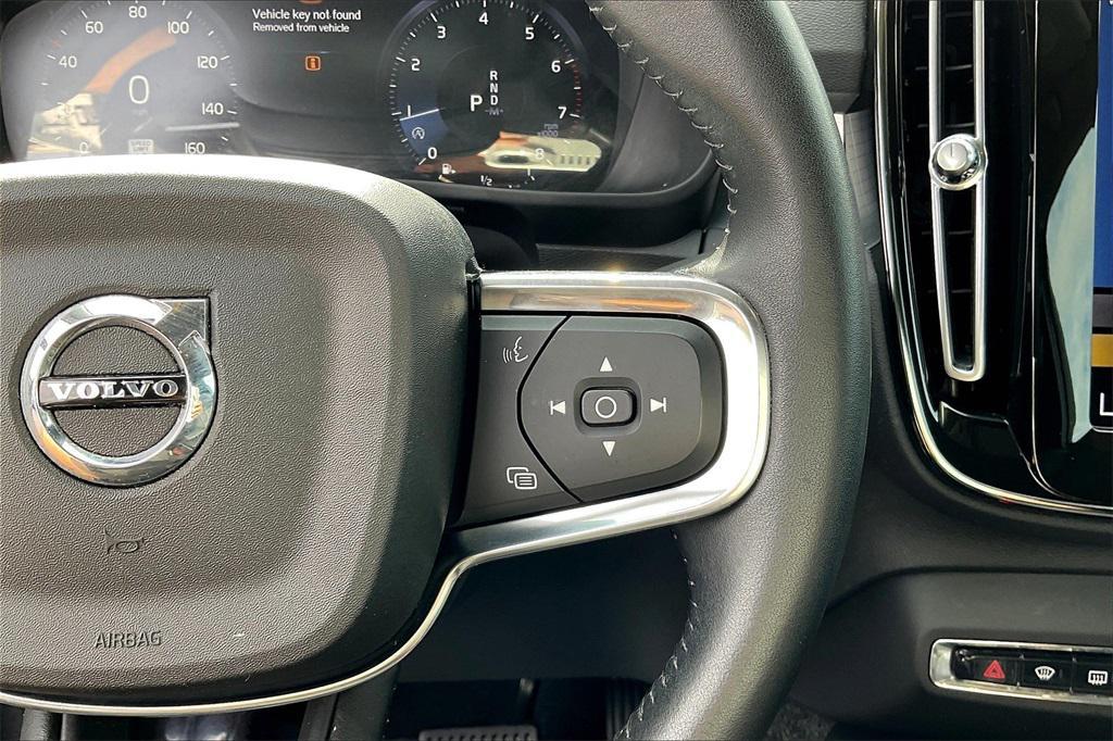 used 2021 Volvo XC40 car, priced at $23,559
