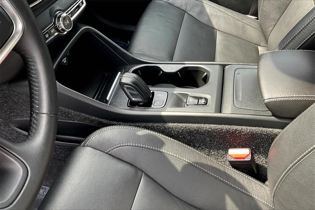 used 2021 Volvo XC40 car, priced at $23,559