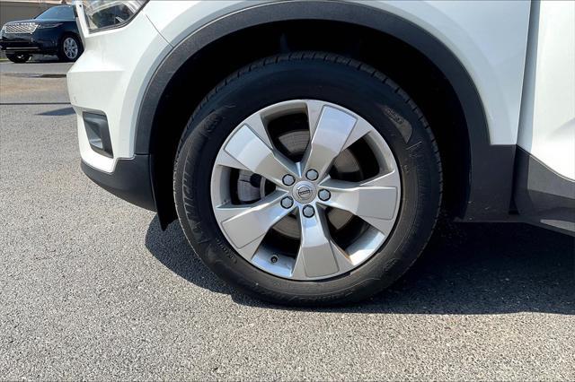 used 2021 Volvo XC40 car