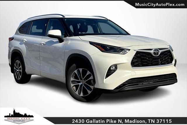 used 2021 Toyota Highlander car, priced at $32,723