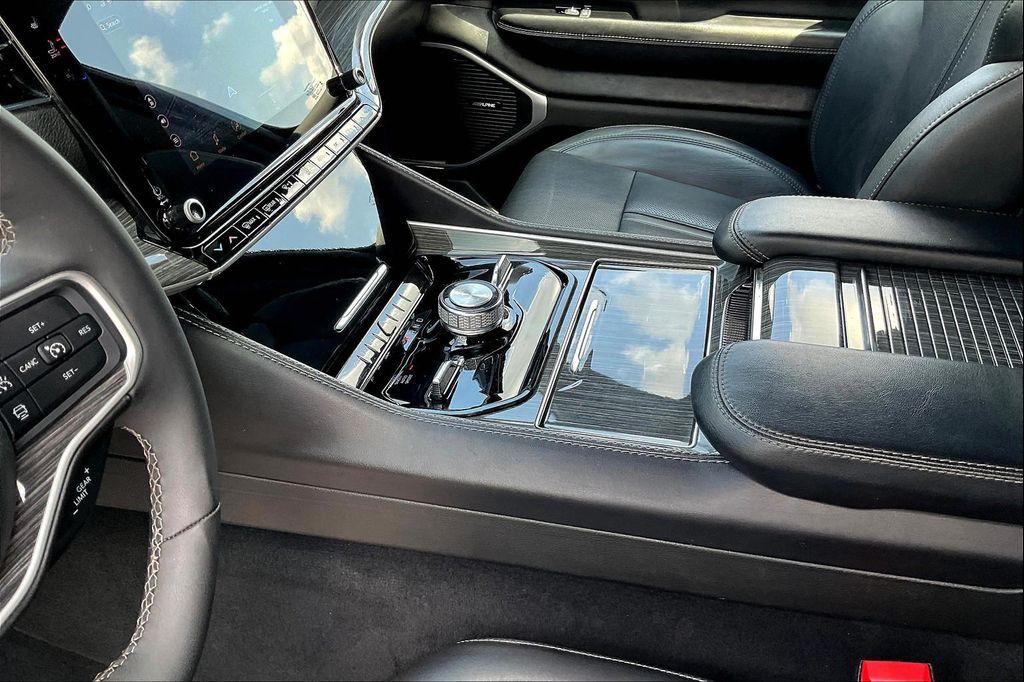 used 2022 Jeep Wagoneer car, priced at $35,987
