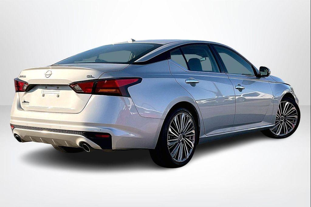used 2023 Nissan Altima car, priced at $23,625