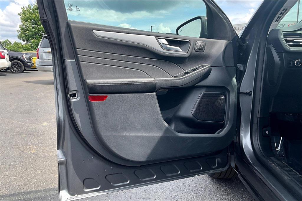 used 2023 Ford Escape car, priced at $25,287