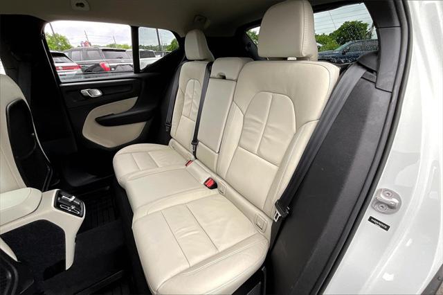 used 2022 Volvo XC40 car, priced at $25,422