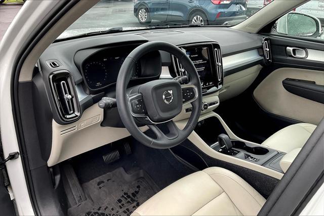 used 2022 Volvo XC40 car