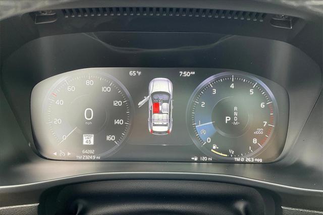 used 2022 Volvo XC40 car, priced at $25,422