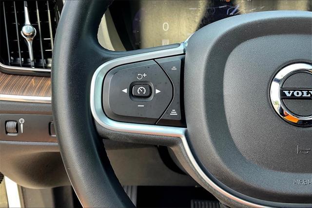 used 2022 Volvo XC60 car, priced at $29,987