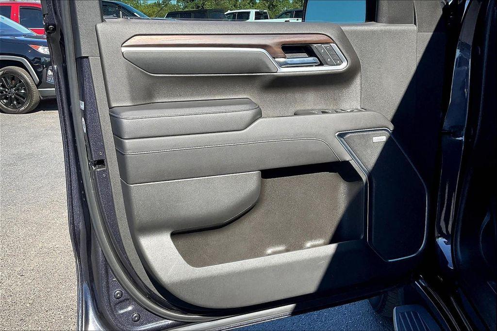 used 2022 GMC Sierra 1500 car, priced at $47,614