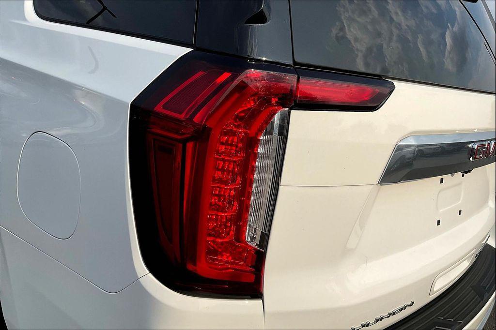 used 2024 GMC Yukon car, priced at $61,987