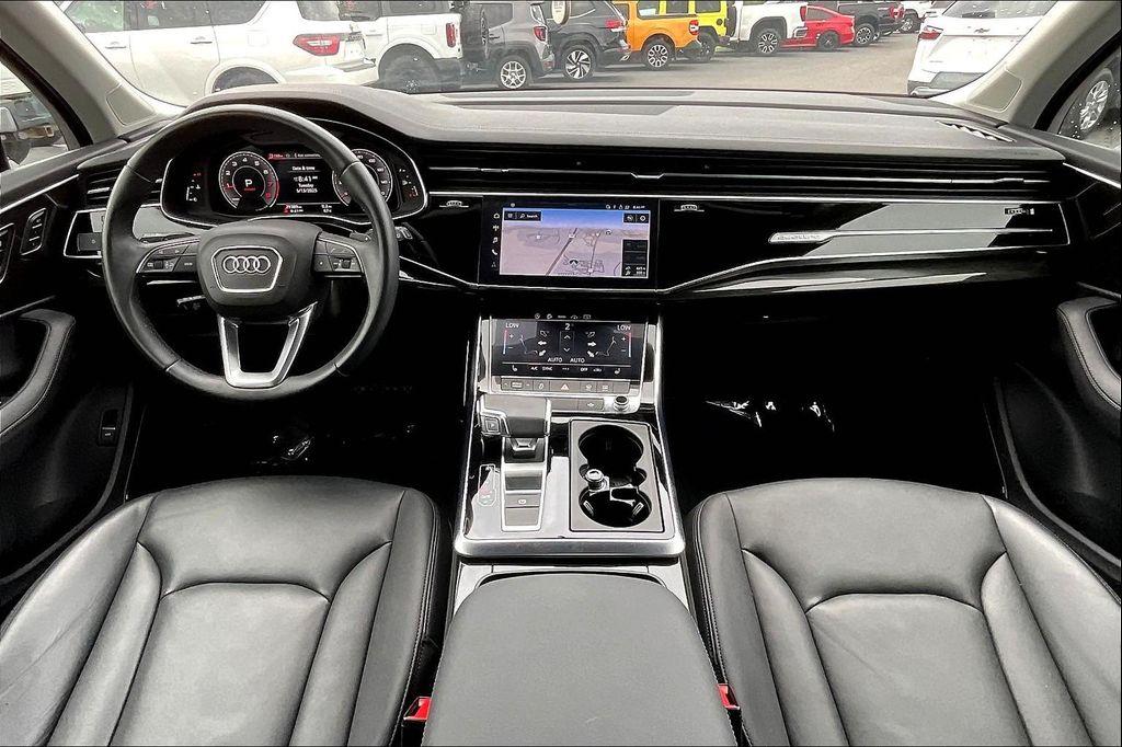 used 2024 Audi Q7 car, priced at $40,954