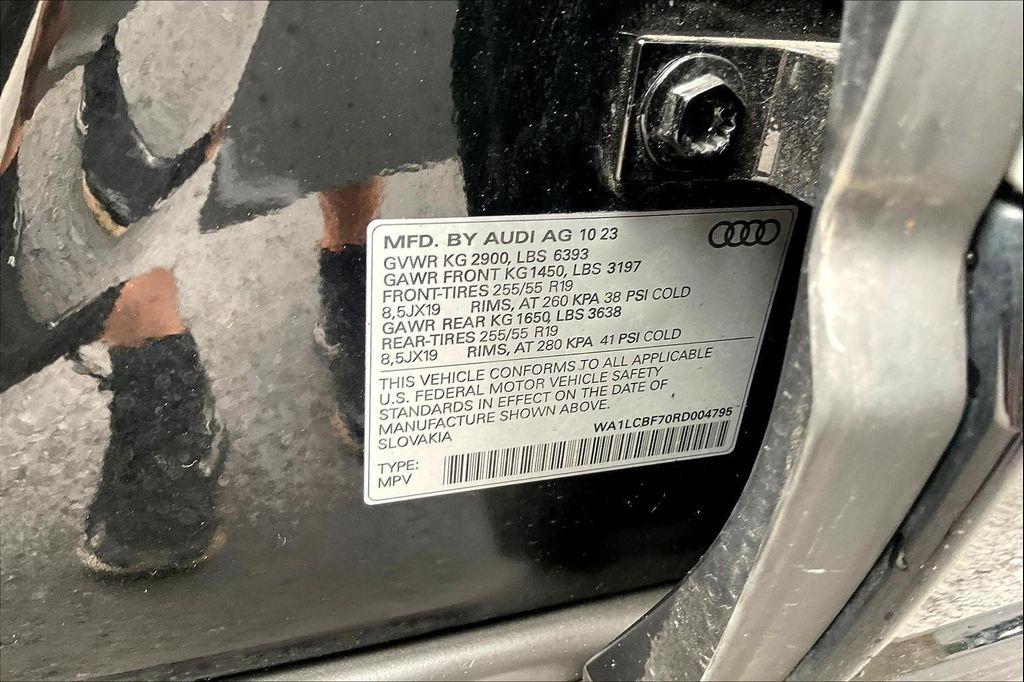used 2024 Audi Q7 car, priced at $40,954