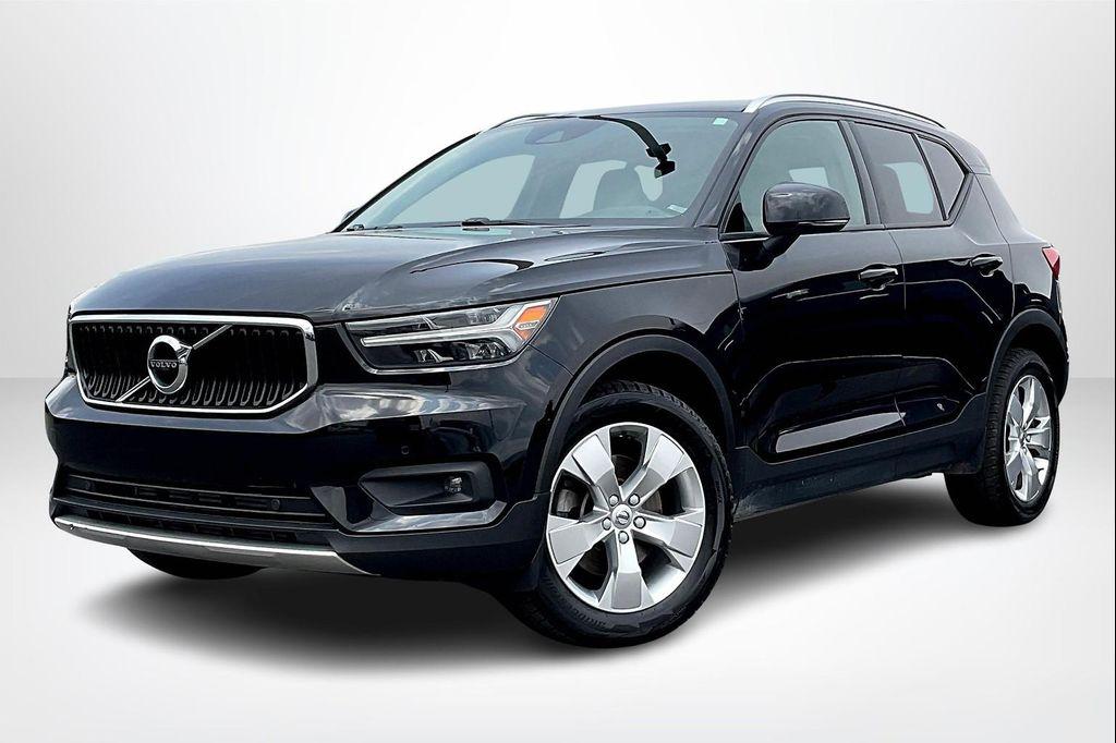 used 2022 Volvo XC40 car, priced at $21,628