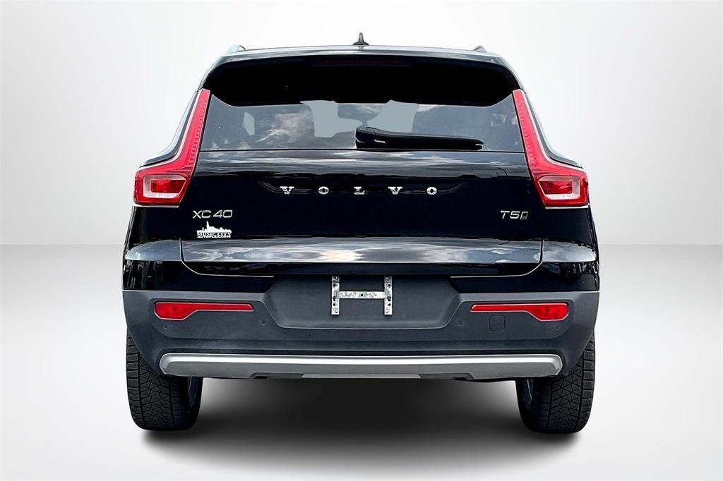 used 2022 Volvo XC40 car, priced at $22,297