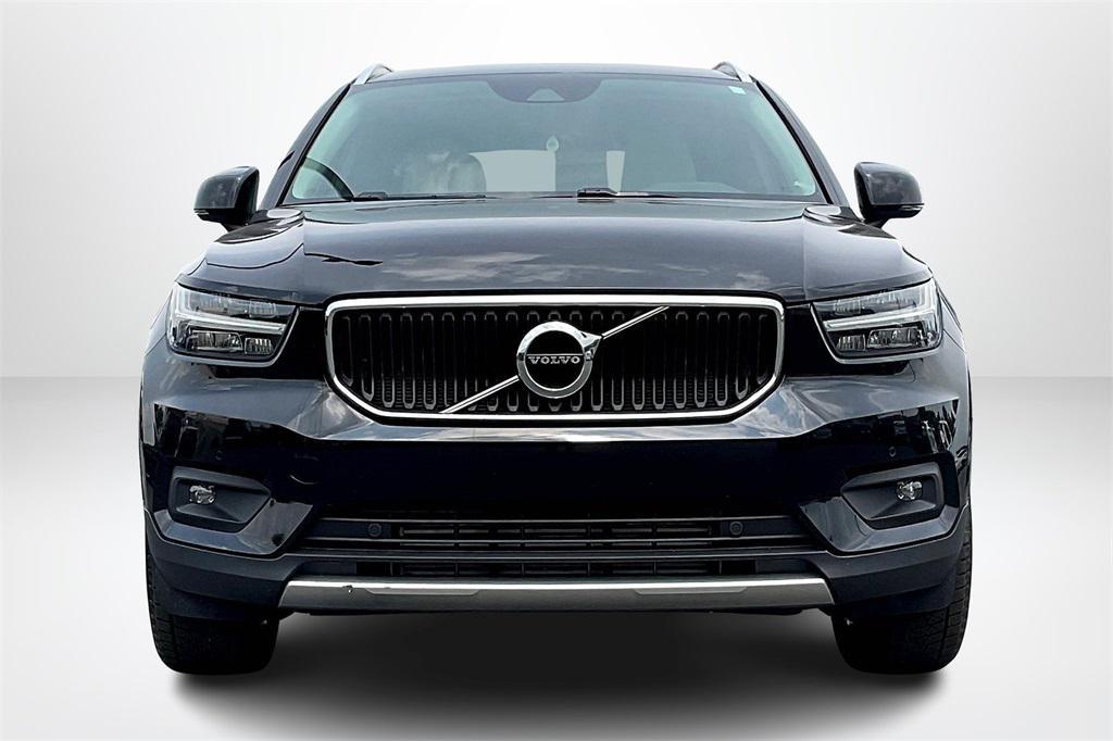 used 2022 Volvo XC40 car, priced at $22,297