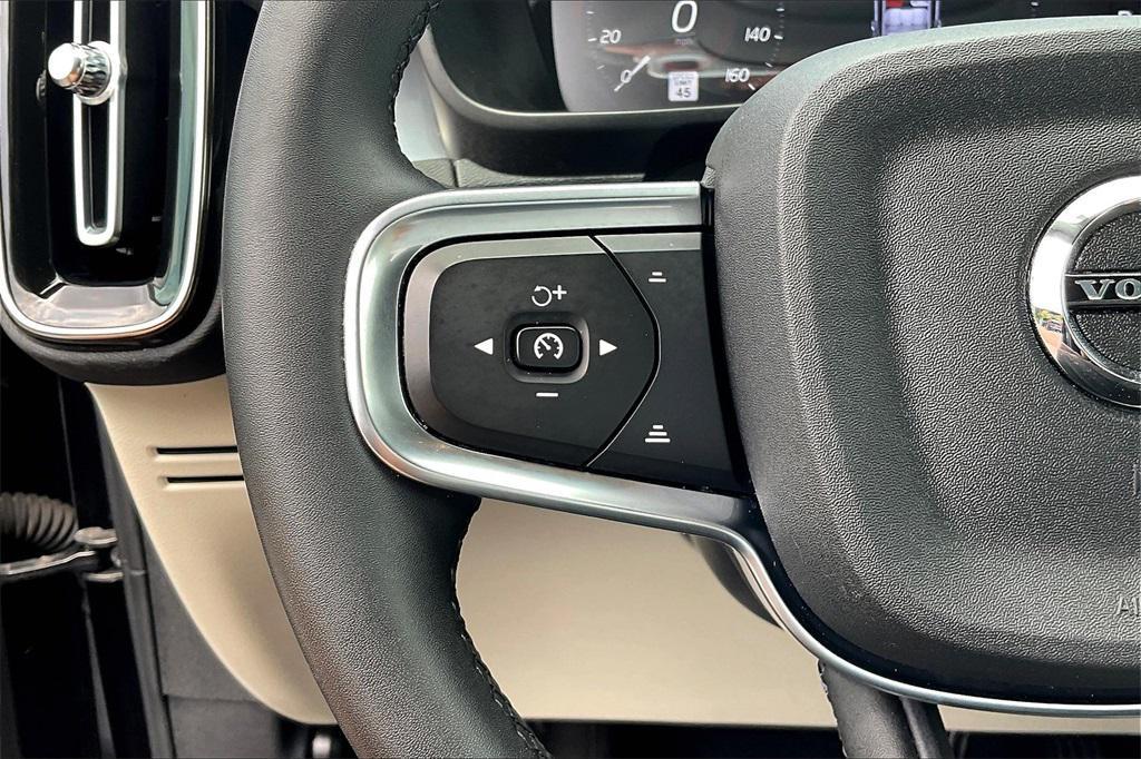 used 2022 Volvo XC40 car, priced at $22,297