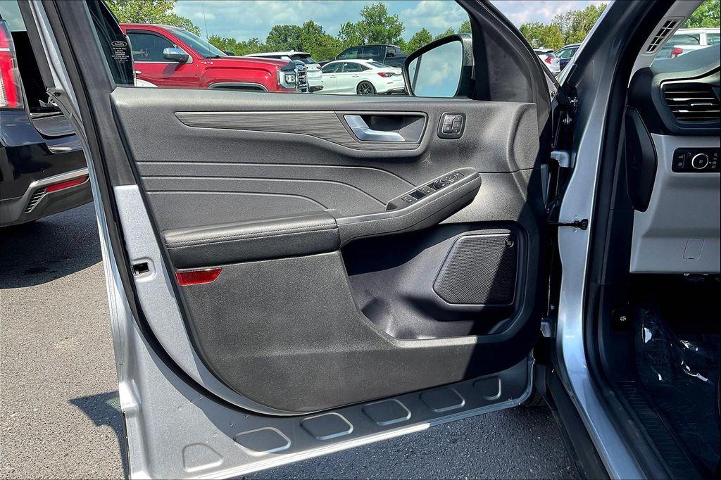used 2024 Ford Escape PHEV car, priced at $27,905