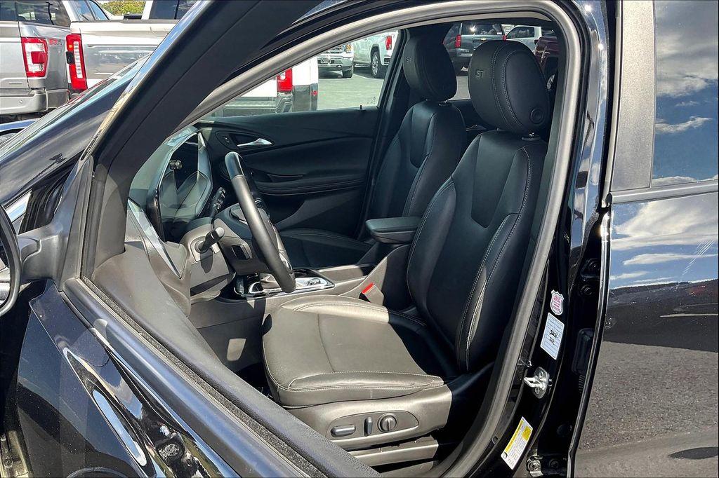 used 2024 Buick Encore GX car, priced at $22,039