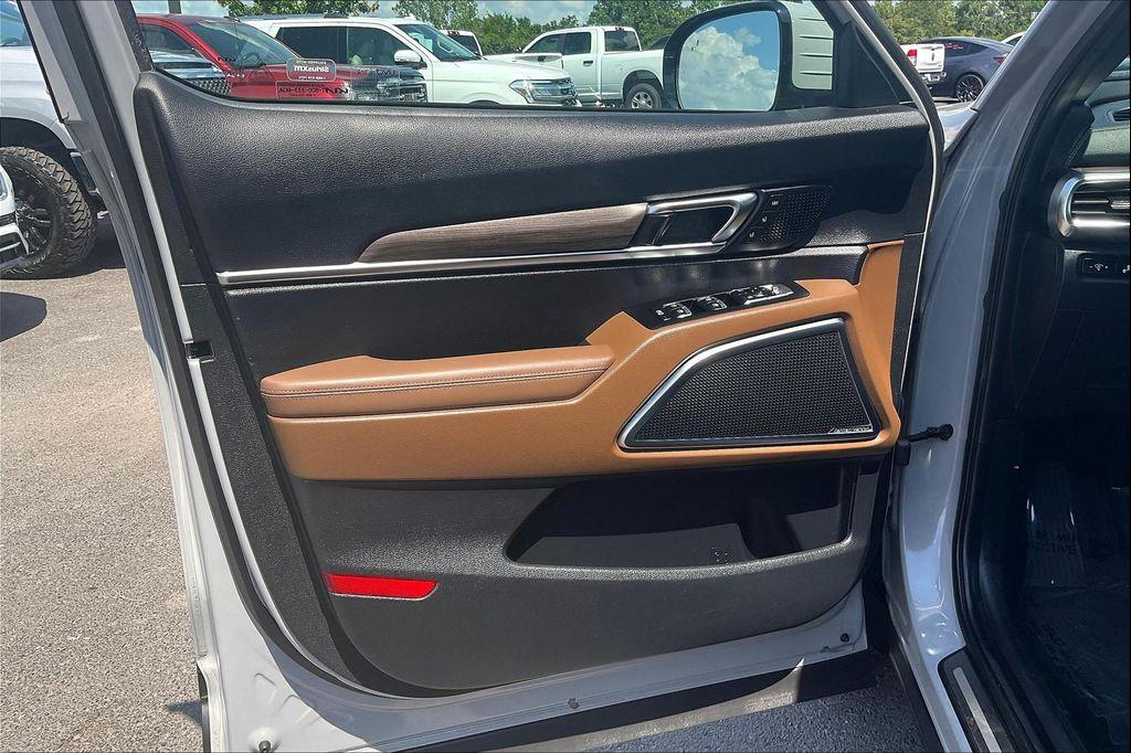 used 2022 Kia Telluride car, priced at $30,978