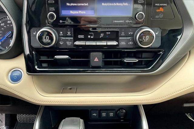 used 2021 Toyota Highlander Hybrid car, priced at $28,353