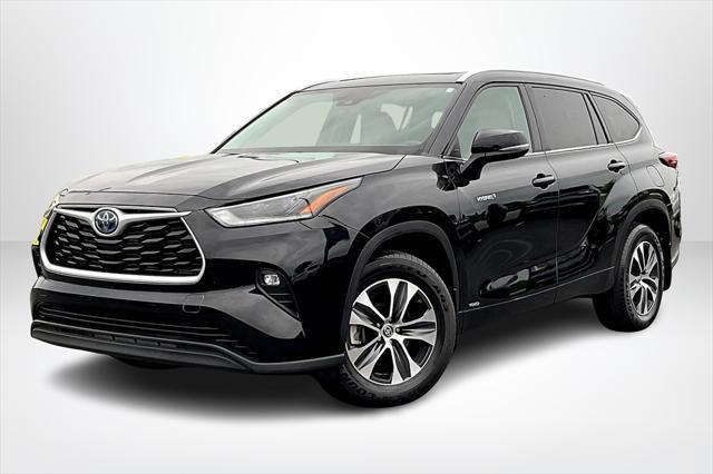 used 2021 Toyota Highlander Hybrid car, priced at $28,353