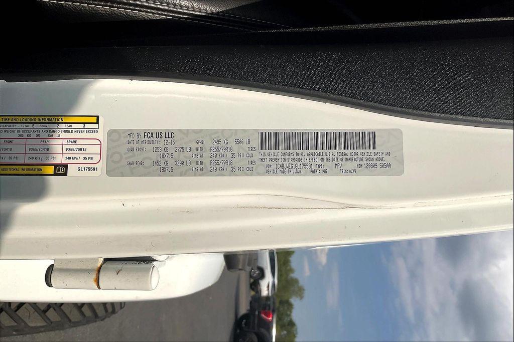 used 2016 Jeep Wrangler Unlimited car, priced at $27,900