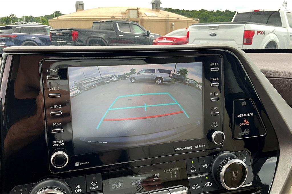 used 2022 Toyota Highlander car, priced at $30,724