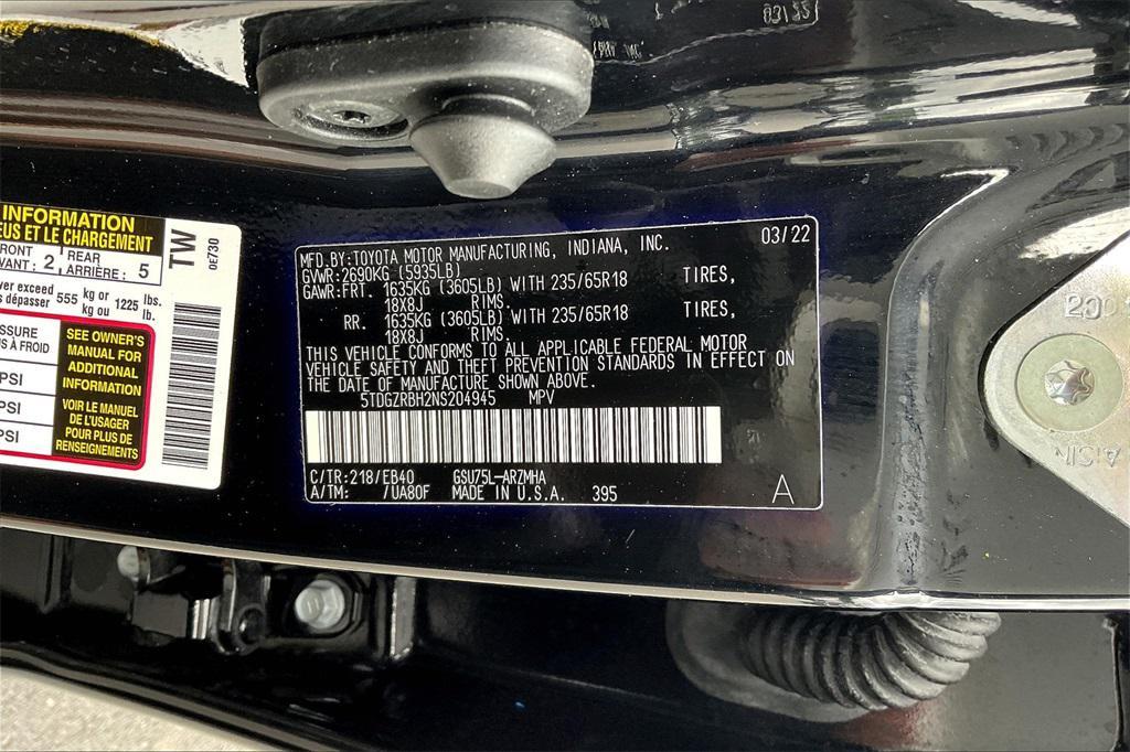 used 2022 Toyota Highlander car, priced at $30,724