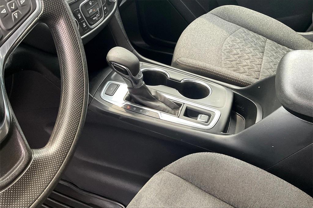 used 2022 Chevrolet Equinox car, priced at $18,303