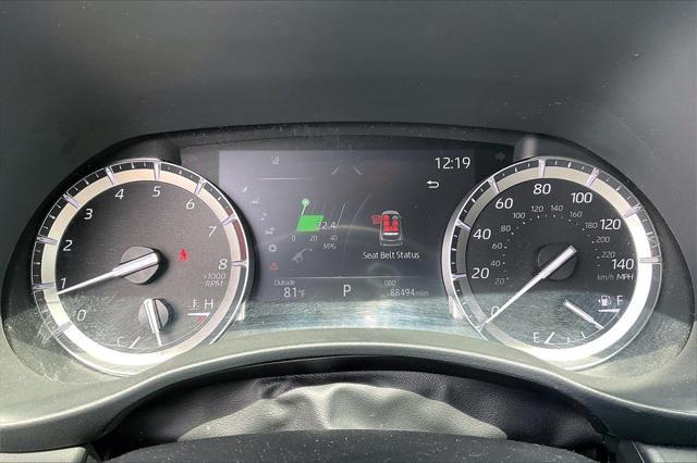 used 2022 Toyota Highlander car, priced at $33,872