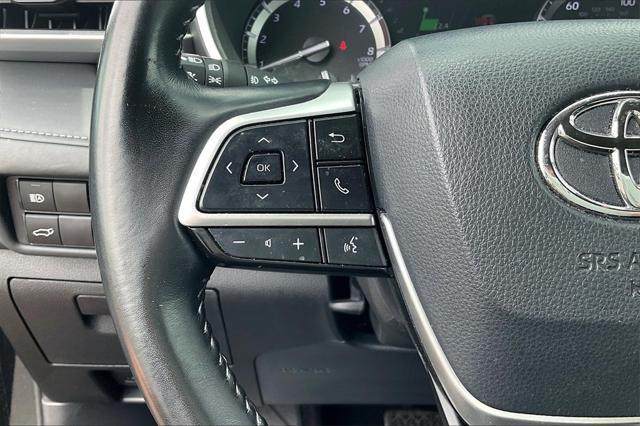 used 2022 Toyota Highlander car, priced at $33,872