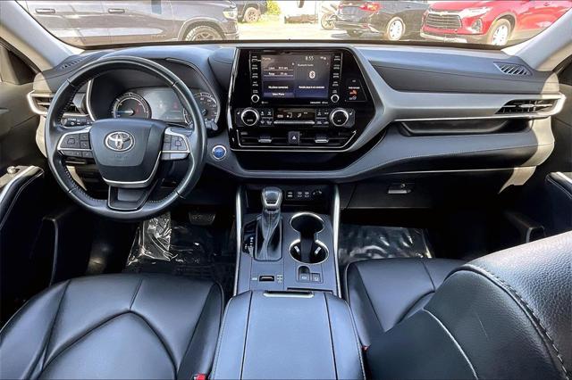 used 2022 Toyota Highlander Hybrid car, priced at $32,579