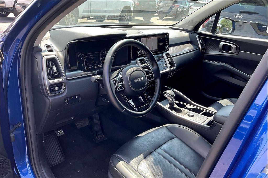 used 2023 Kia Sorento car, priced at $25,901