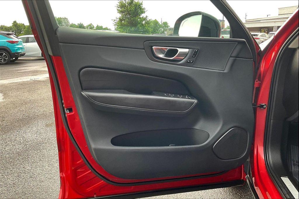 used 2023 Volvo XC60 car, priced at $29,405
