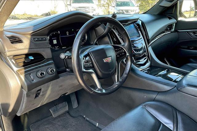 used 2020 Cadillac Escalade ESV car, priced at $31,684