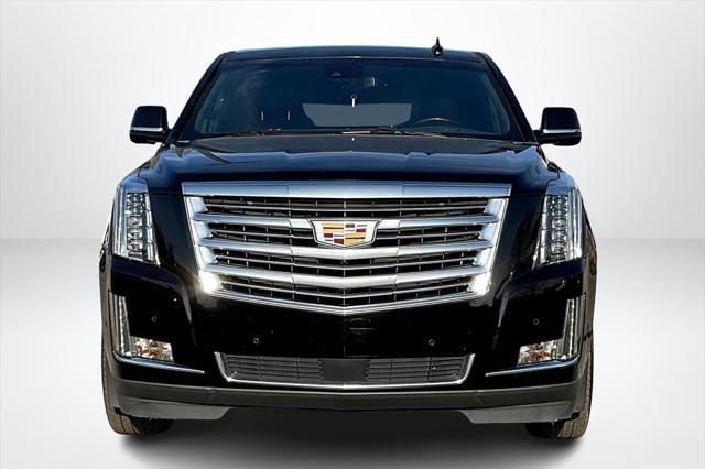 used 2020 Cadillac Escalade ESV car, priced at $31,684