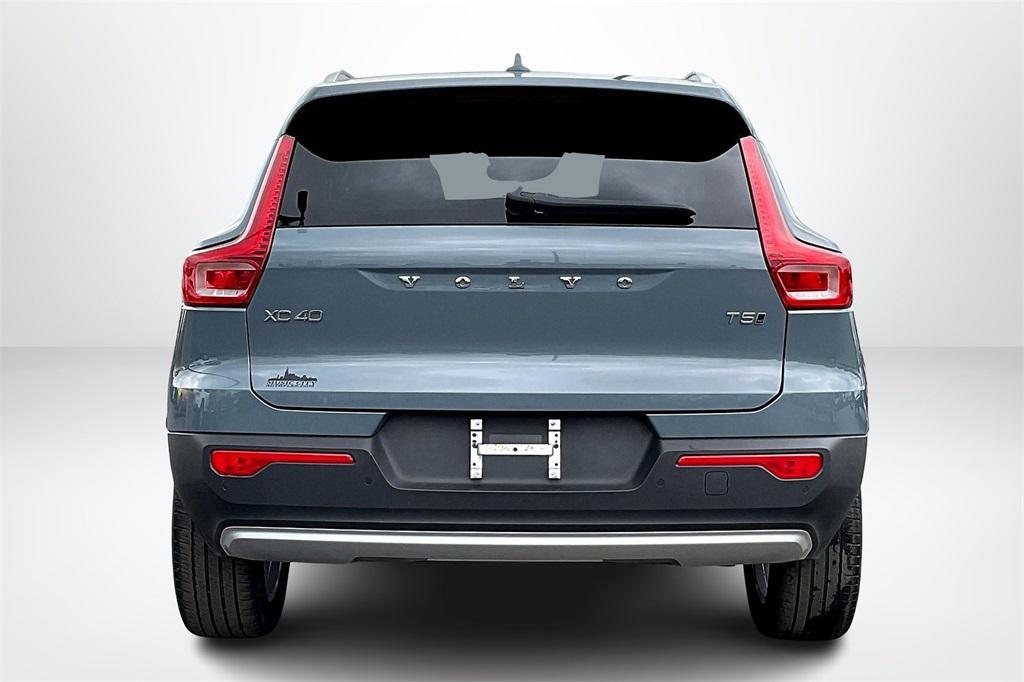 used 2022 Volvo XC40 car, priced at $21,986