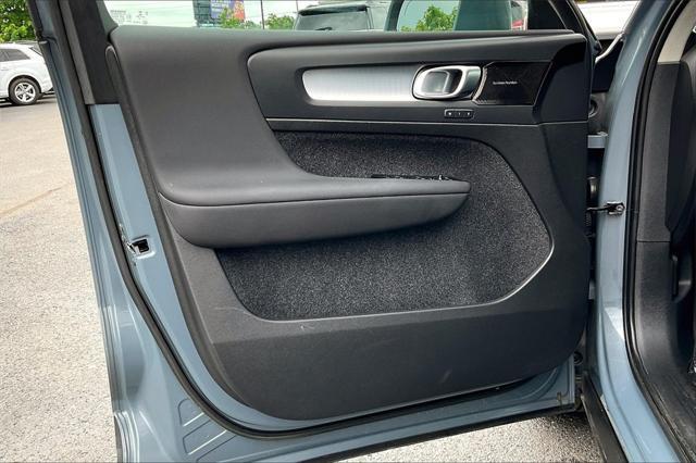 used 2022 Volvo XC40 car, priced at $24,298